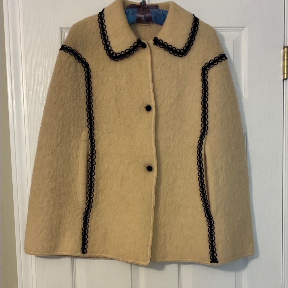 Elegant Vintage Tan Pyrenees Wool Joseph Horne C. Cape Coat with Black Trim